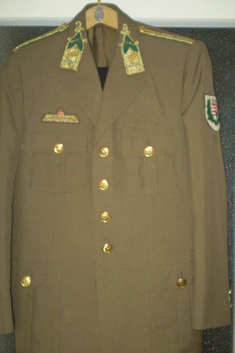 93m_tarsasagi_oltony_alezredes.jpg